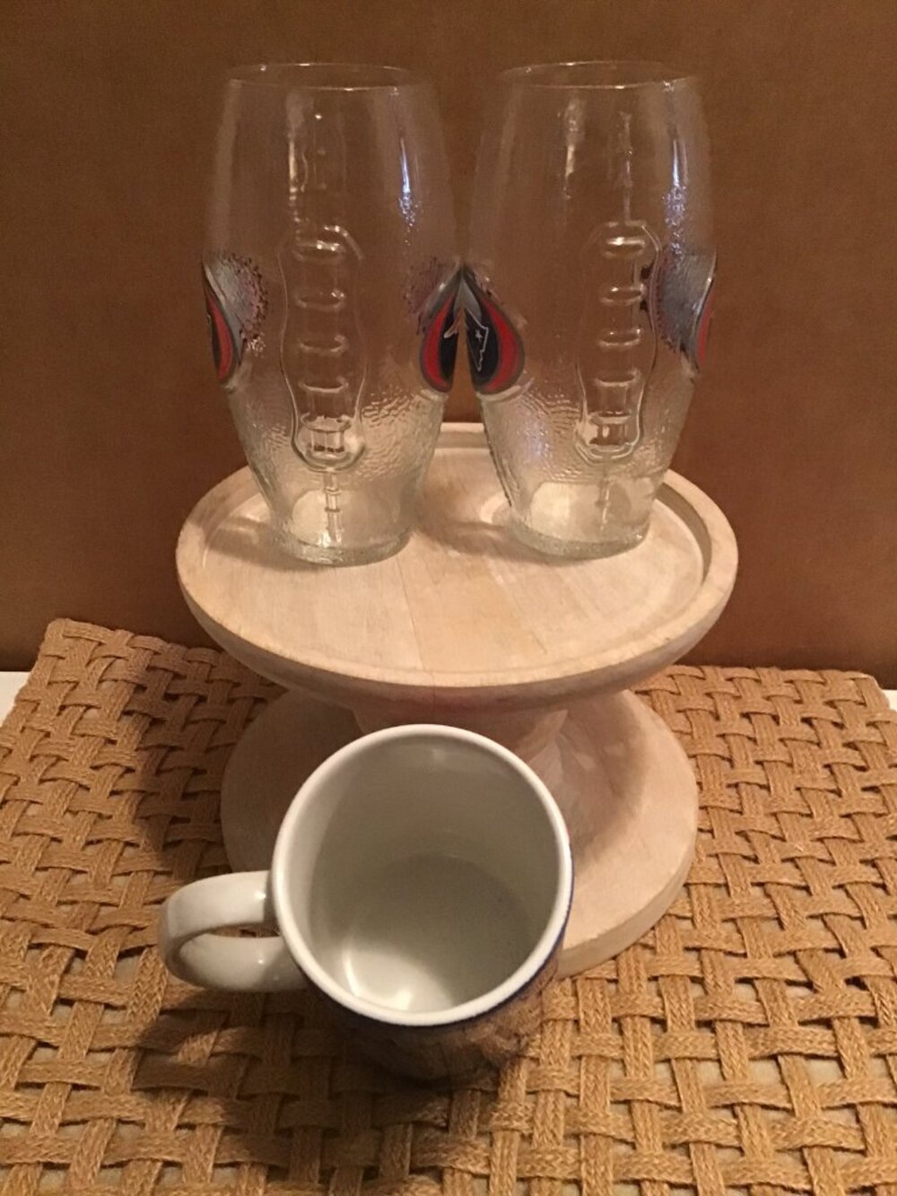 NFL Patriots' glasses and cup - mint condition